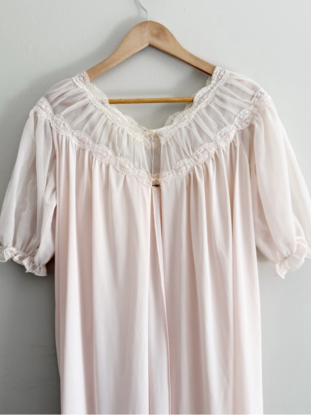 Vintage Coquette Pale Pink Puff Sleeve Nightgown - Picture 9 of 11